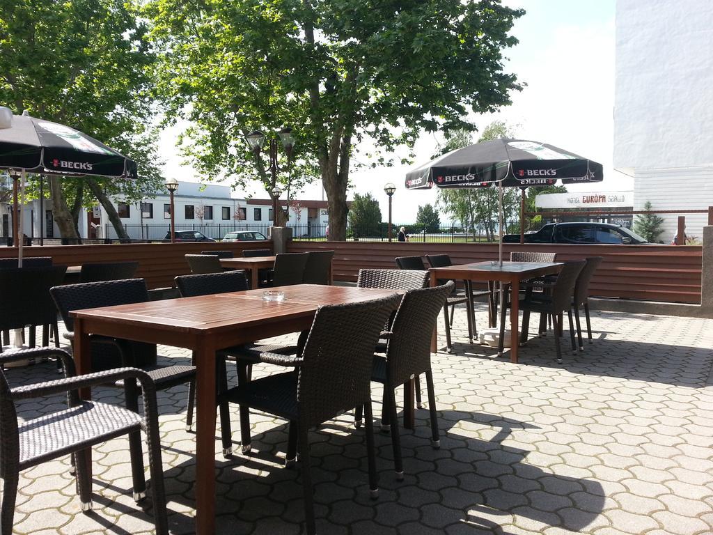 Ádám Apartmanház Siófok Exterior foto