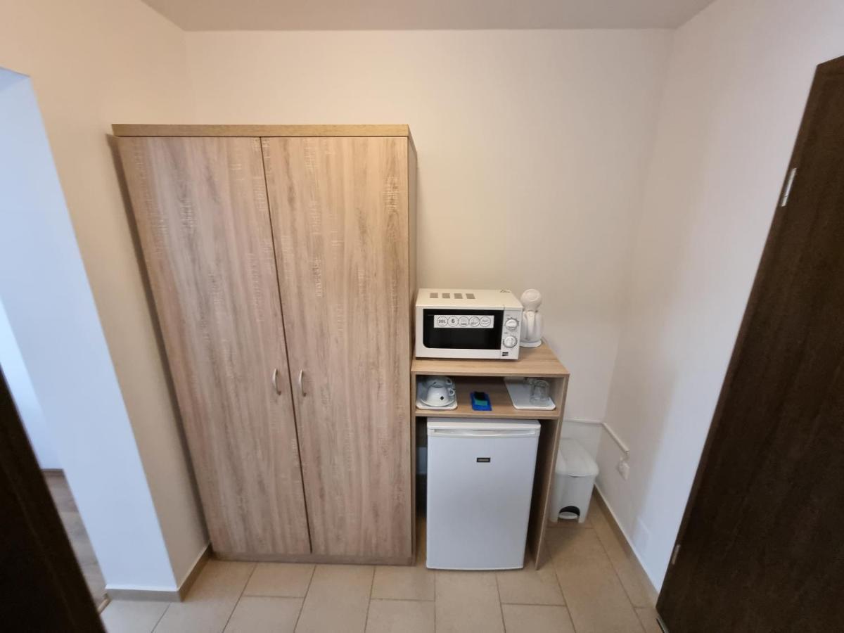 Ádám Apartmanház Siófok Exterior foto