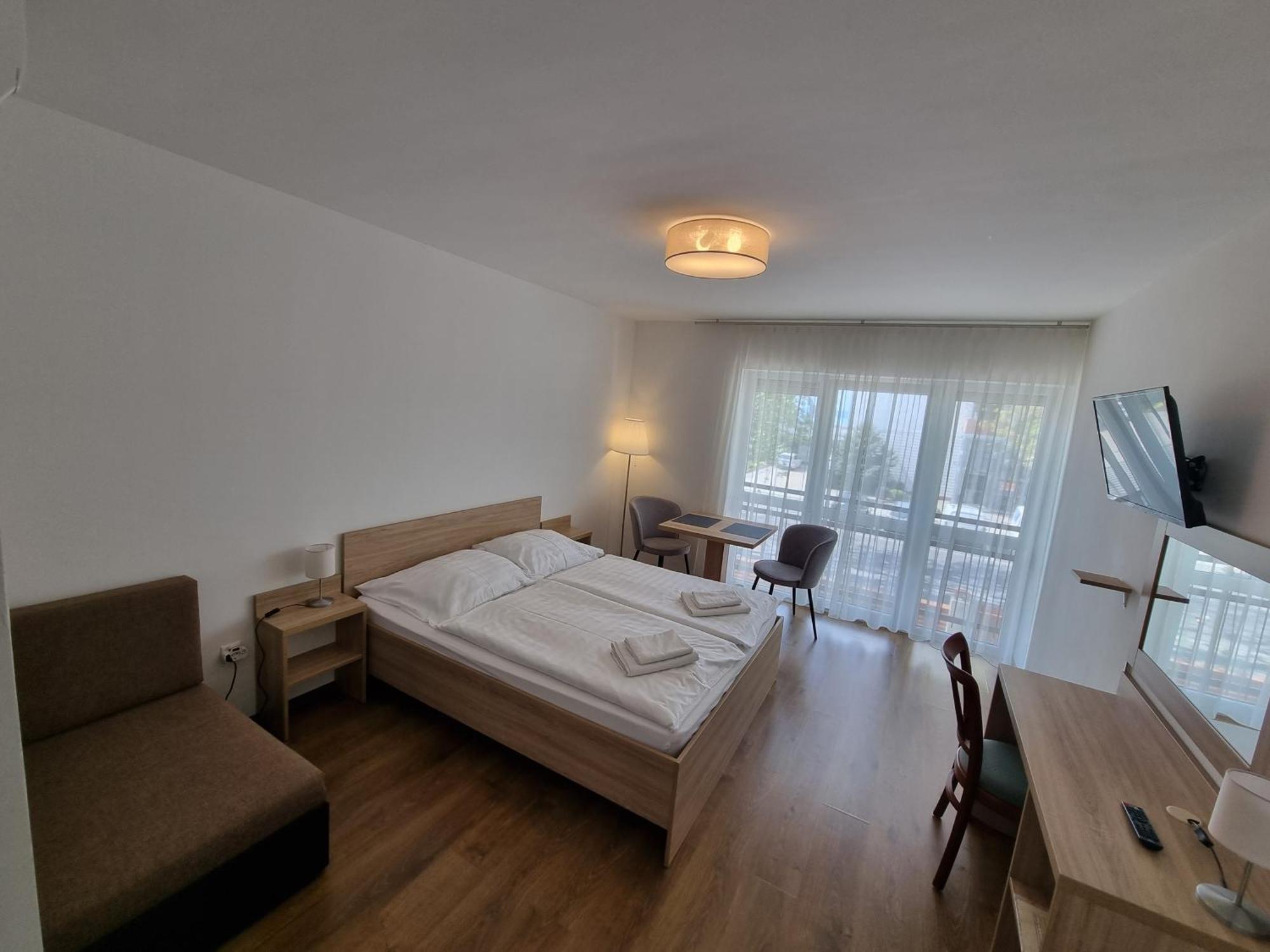 Ádám Apartmanház Siófok Habitación foto
