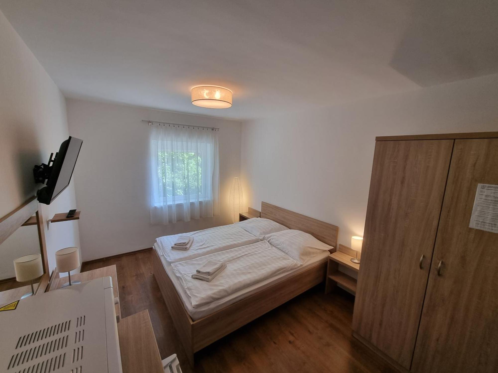 Ádám Apartmanház Siófok Habitación foto