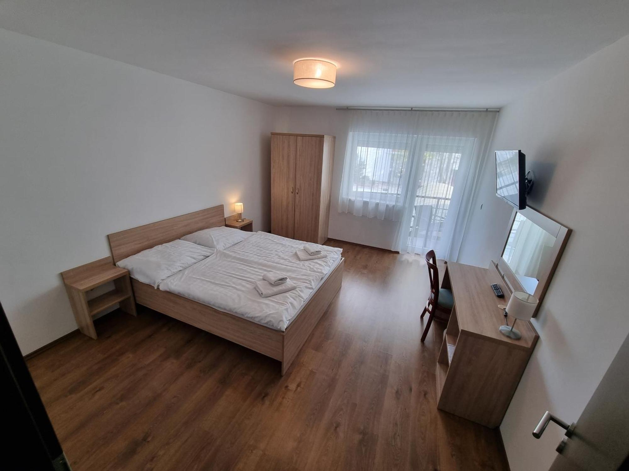 Ádám Apartmanház Siófok Habitación foto