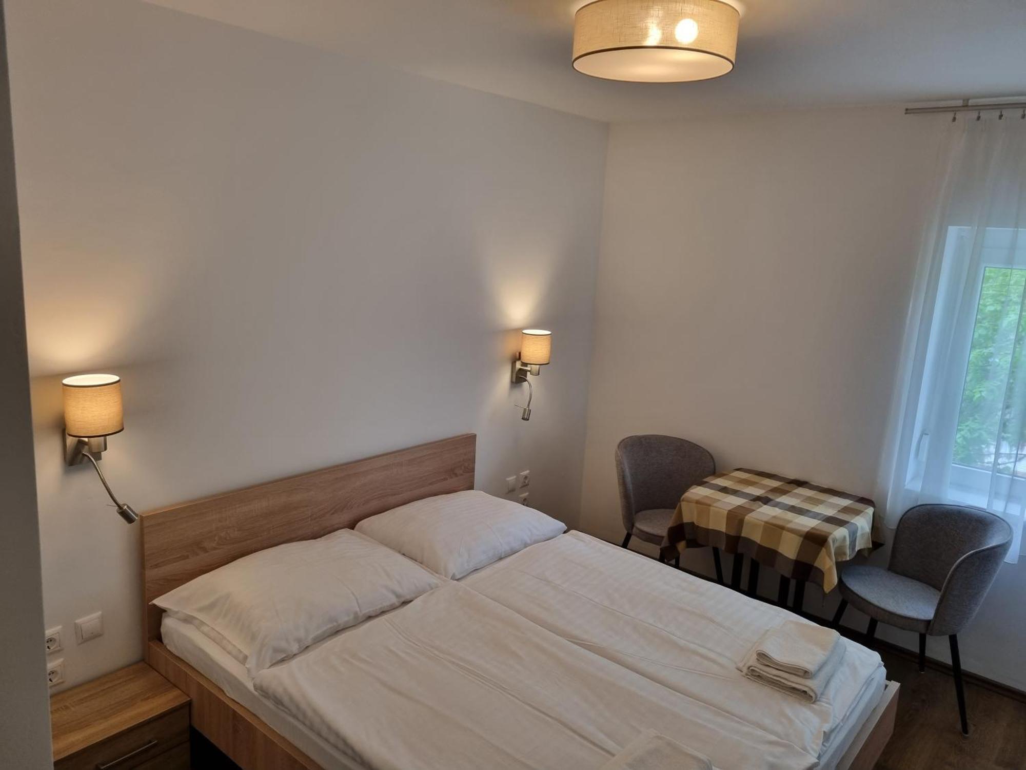 Ádám Apartmanház Siófok Habitación foto
