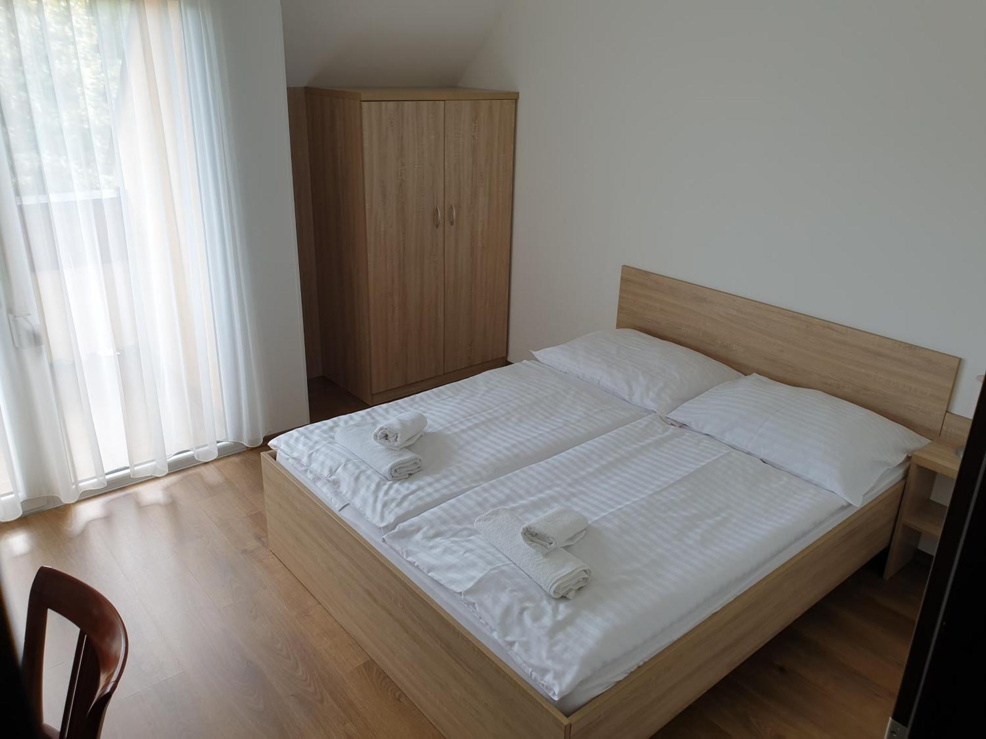 Ádám Apartmanház Siófok Habitación foto