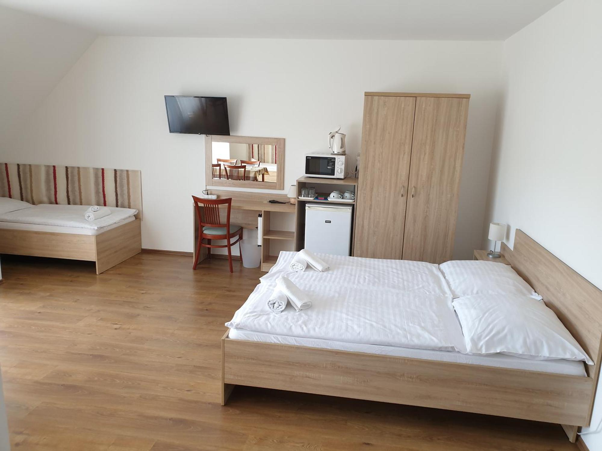 Ádám Apartmanház Siófok Habitación foto